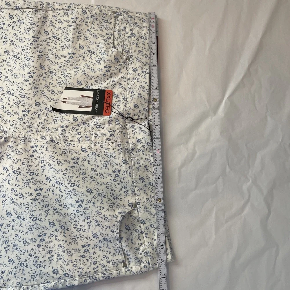 NWT Womens MARIO SERRANI Comfort Stretch Cuff White Blue Floral Capri Size XXL - Picture 5 of 8